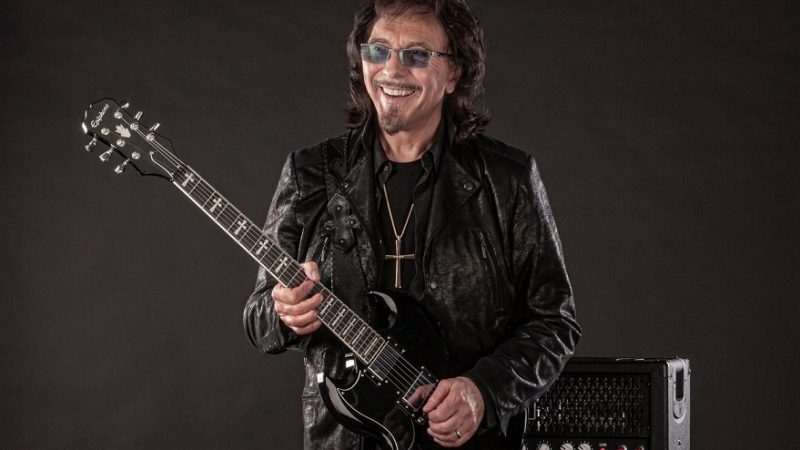 Tony Iommi, do Black Sabbath, divulga leilão com itens pessoais autografados para ajudar combate ao coronavírus