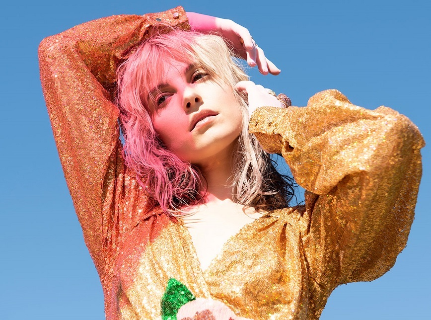 Hayley Williams do Paramore lança primeiro álbum solo Petals For Armor ouça Ligado à Música