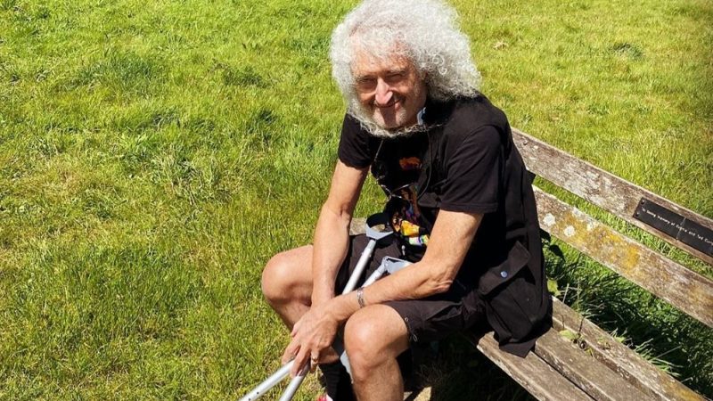 Brian May, do Queen, revela que sofreu ataque cardíaco após acidente