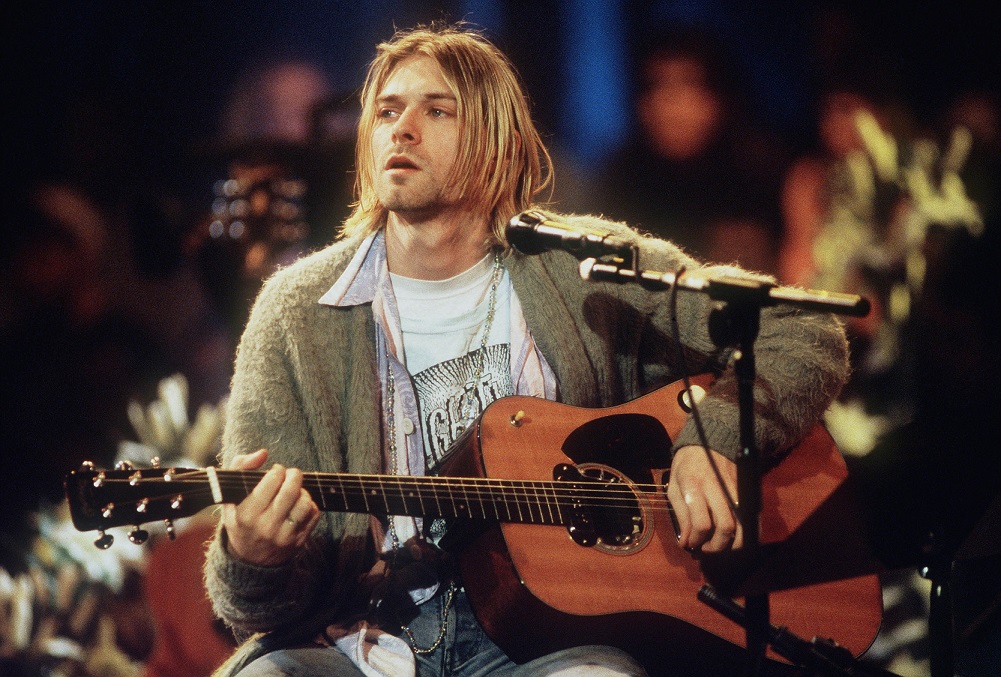 Violão de Kurt Cobain usado no ‘MTV Unplugged’ do Nirvana é leiloado por mais de R$ 30 milhões e bate recorde