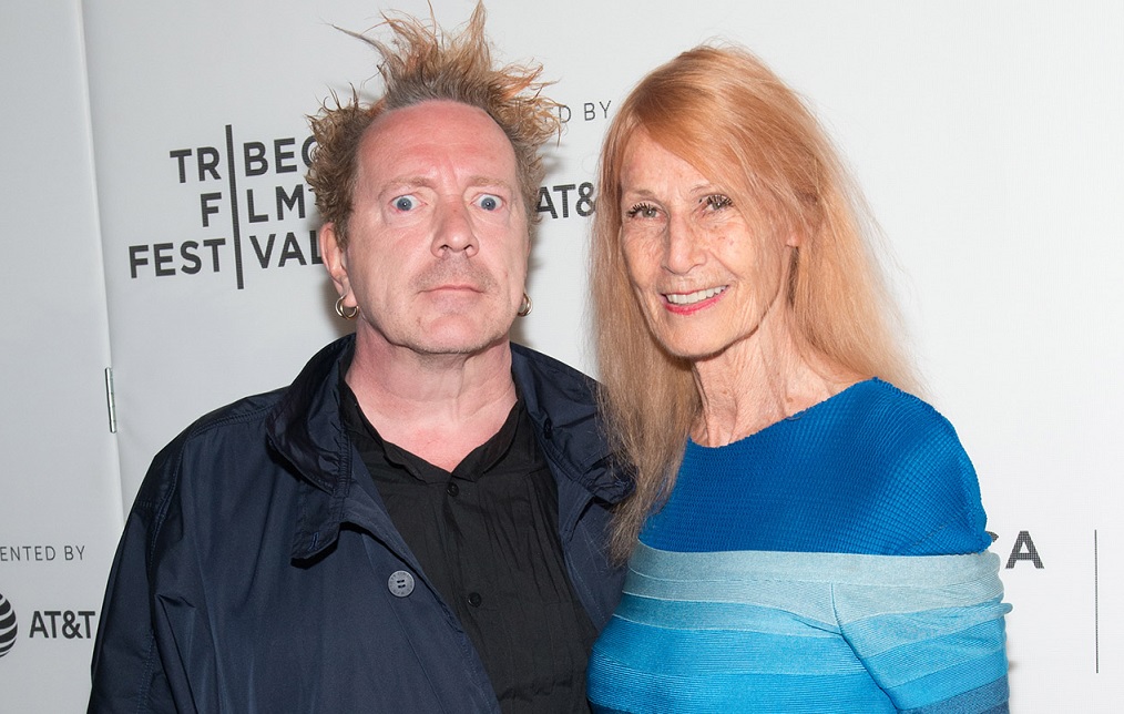 Johnny Lydon, do Sex Pistols, revela dedicação integral à esposa com Alzheimer