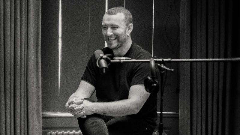 Sam Smith lança versão emotiva de ‘Fix You’, do Coldplay; assista clipe