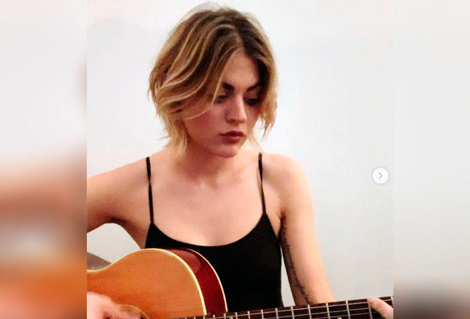 Frances Bean, filha de Kurt Cobain, compartilha nova música no Instagram