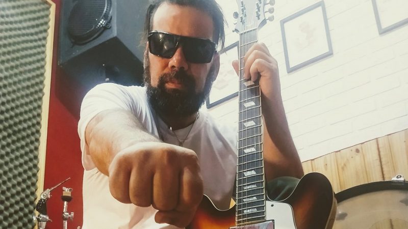 Marcelo Canal lança single ‘Giulliana’ com produção do saudoso Roy Cicala