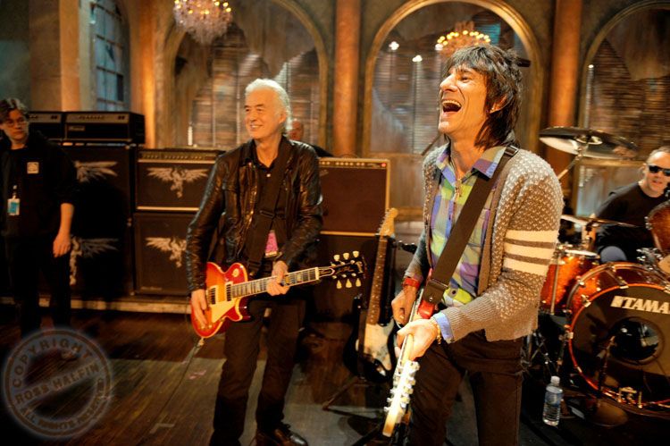 Rolling Stones divulgam faixa inédita com Jimmy Page, do Led Zeppelin; ouça ‘Scarlet’