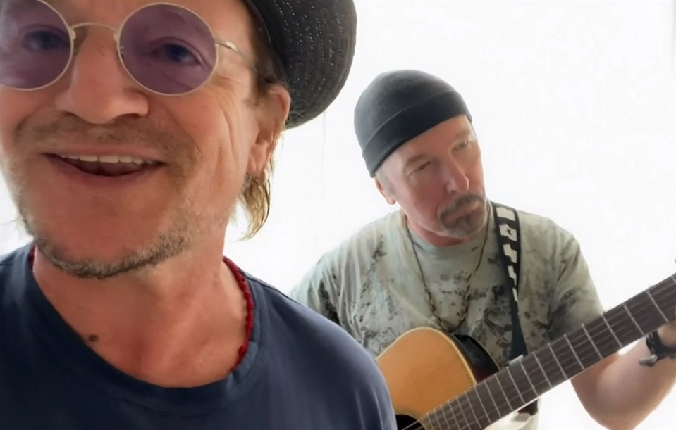 U2 faz versão de ‘Stairway to Heaven’, clássico do Led Zeppelin; assista