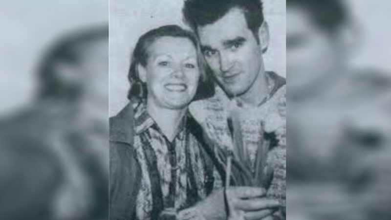 Morrissey confirma morte da mãe e agradece fãs pelo apoio