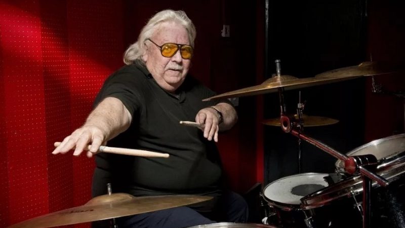 Lee Kerslake, baterista de Ozzy Osbourne e Uriah Heep, morre aos 73 anos