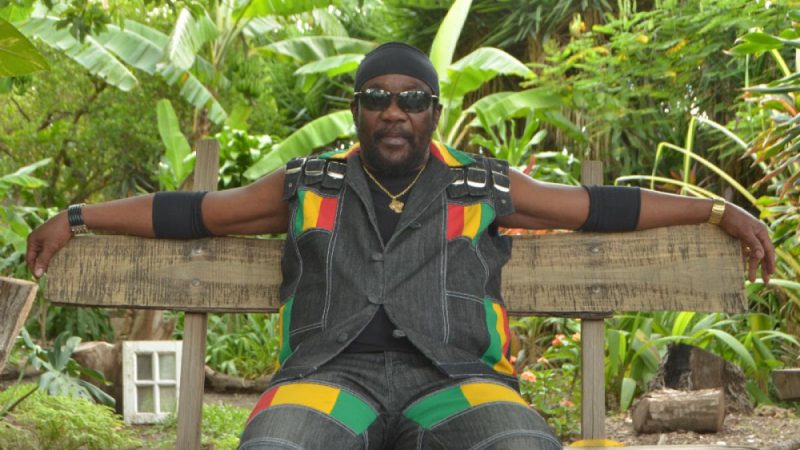 Toots Hibbert, líder do Toots and The Maytals, morre aos 77 anos