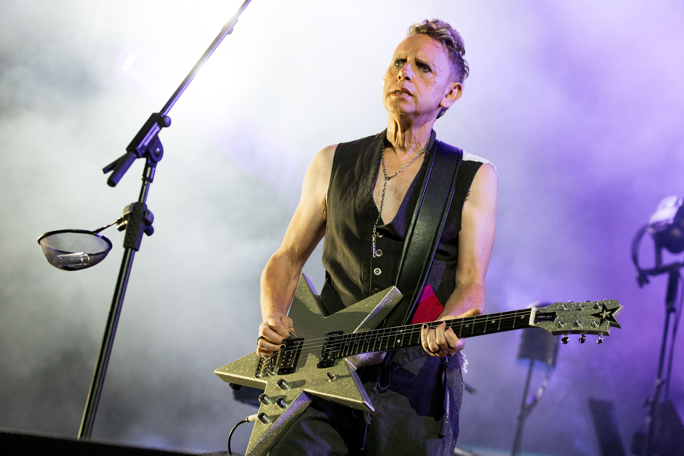 Martin Gore (Depeche Mode) lança EP e disponibiliza videoclipe; assista