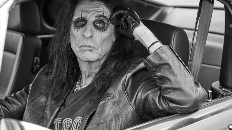 Alice Cooper celebra aniversário com novo single “Social Debris”; ouça