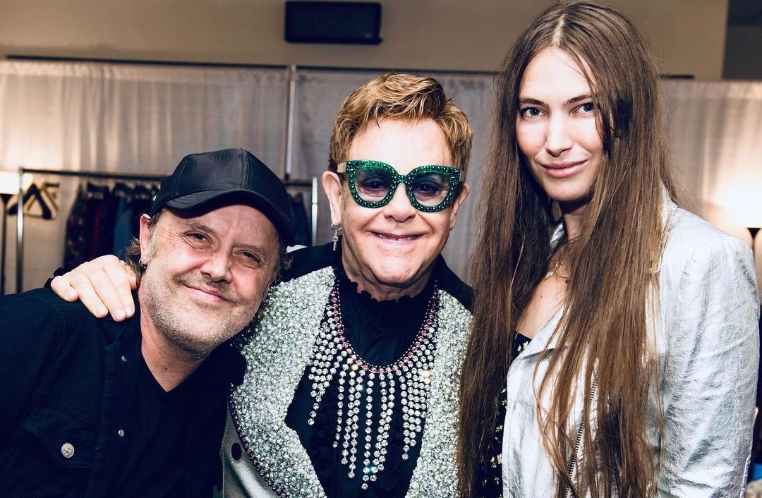 Elton John afirma ter feito parceria com Metallica