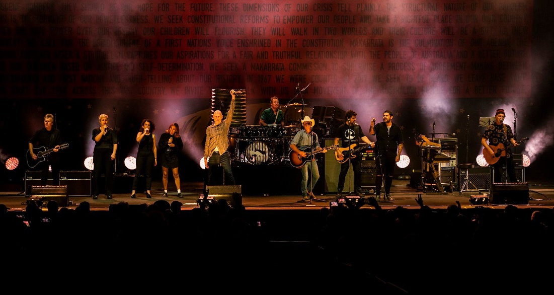 Midnight Oil realiza show para 13 mil pessoas na Austrália