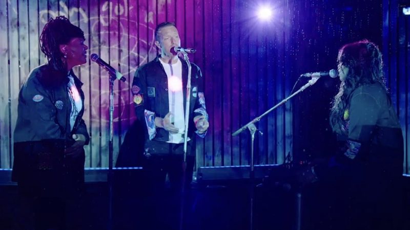 Coldplay apresenta faixa inédita ‘Human Heart’ no Glastonbury