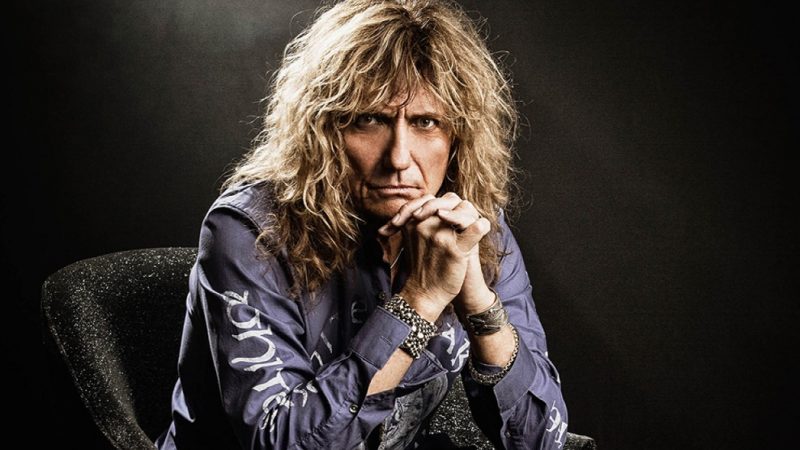 Whitesnake planeja realizar turnê de despedida em 2022, diz David Coverdale