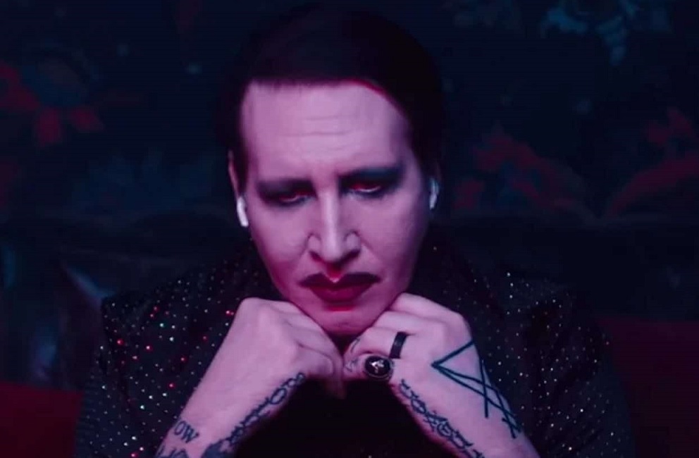 Marilyn Manson: casa do cantor é alvo de buscas