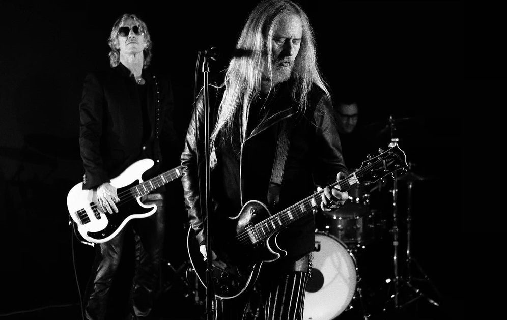 Jerry Cantrell, do Alice In Chains, lança inédita ‘Atone’ com Duff McKagan, do Guns N’ Roses; assista clipe