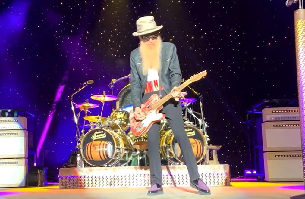 ZZ Top faz primeiro show desde morte de Dusty Hill; assista