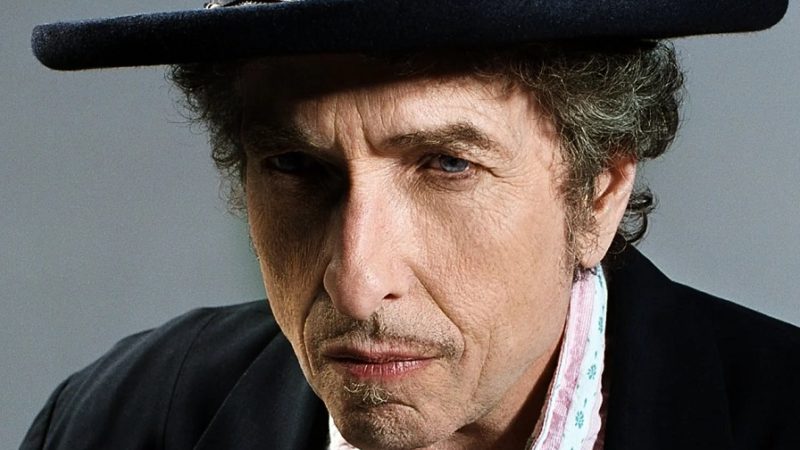Bob Dylan é acusado de abusar sexualmente de menina de 12 anos em 1965