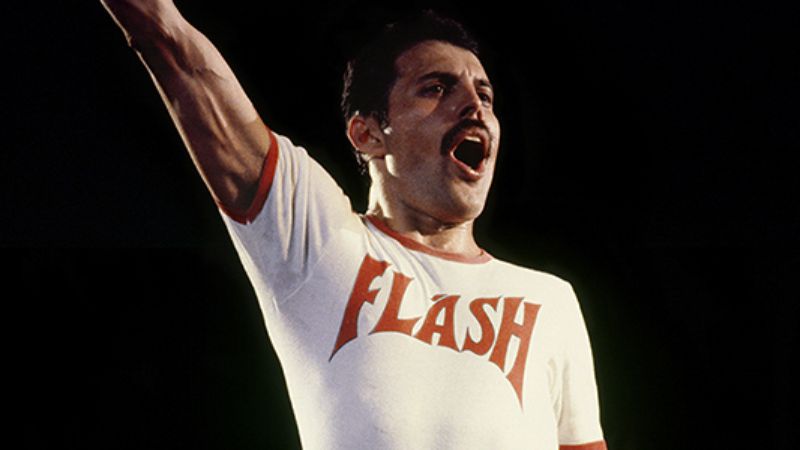 Queen enfrentou ‘muita resistência’ ao gravar trilha de ‘Flash Gordon’, recorda Brian May