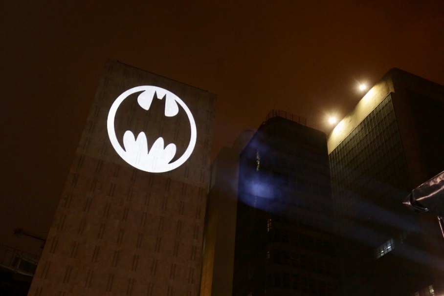 Batman Day: Bat-Sinal ilumina São Paulo neste sábado