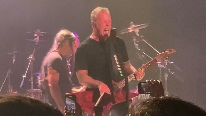 Metallica faz show surpresa em Chicago com ingresso a 19 dólares