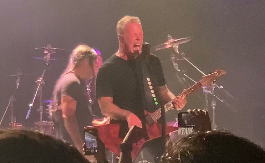Metallica faz show surpresa em Chicago com ingresso a 19 dólares
