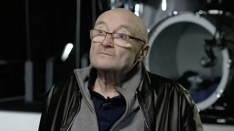 Phil Collins admite que não consegue mais tocar bateria: ‘mal consigo segurar uma baqueta’