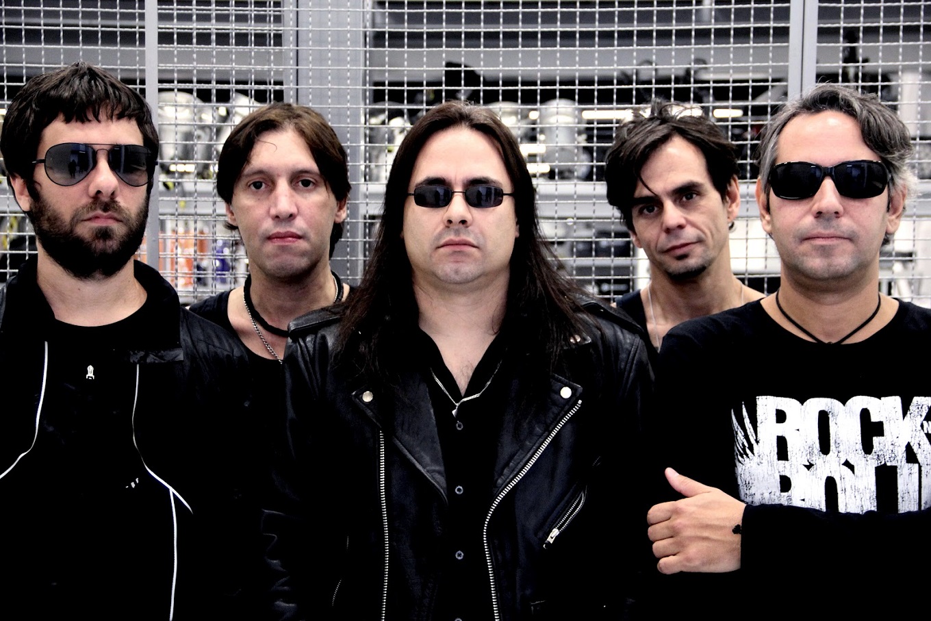 Viper relança álbum ‘To Live Again’ com ‘The Spreading Soul Forever’ na voz de Andre Matos