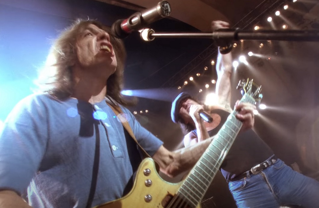 AC/DC: clipe de ‘Thunderstruck’ ultrapassa 1 bilhão de visualizações no YouTube