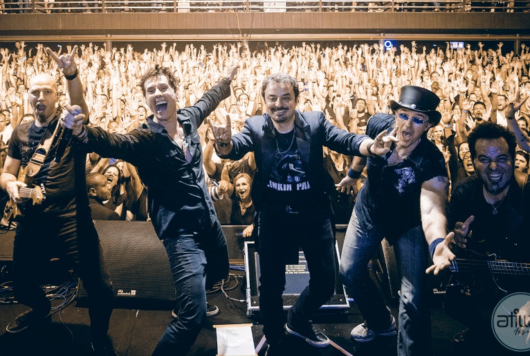 Dinho Ouro Preto e Orquestra Rock tocam neste domingo em São Paulo