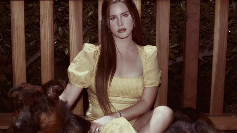 Lana Del Rey lança novo álbum ‘Blue Banisters’; ouça