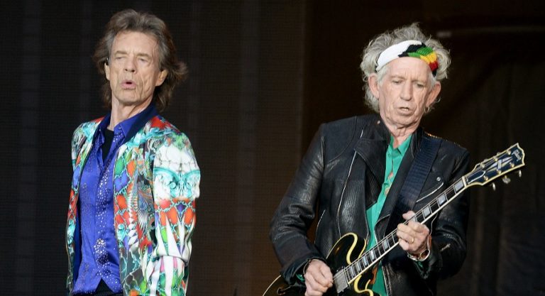 Rolling Stones deixam de tocar 'Brown Sugar' por causa de referências à escravidão