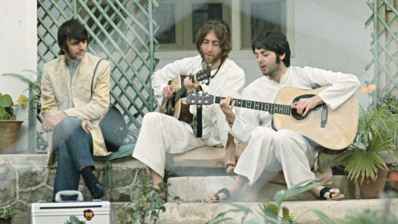 Documentário 'The Beatles And India' estreia na HBO Max