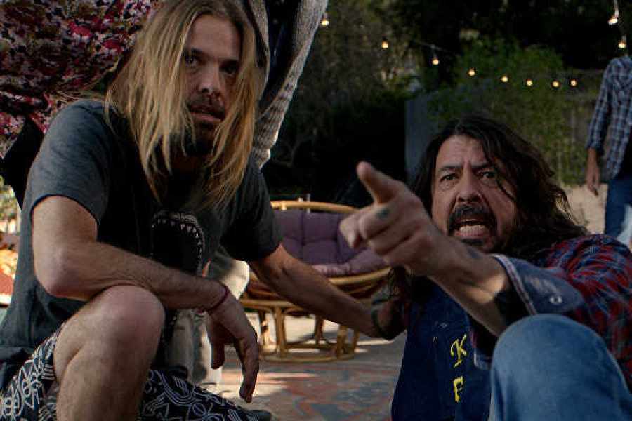 Foo Fighters: filme ‘Terror no Estúdio 666’ ganha data de estreia no Brasil