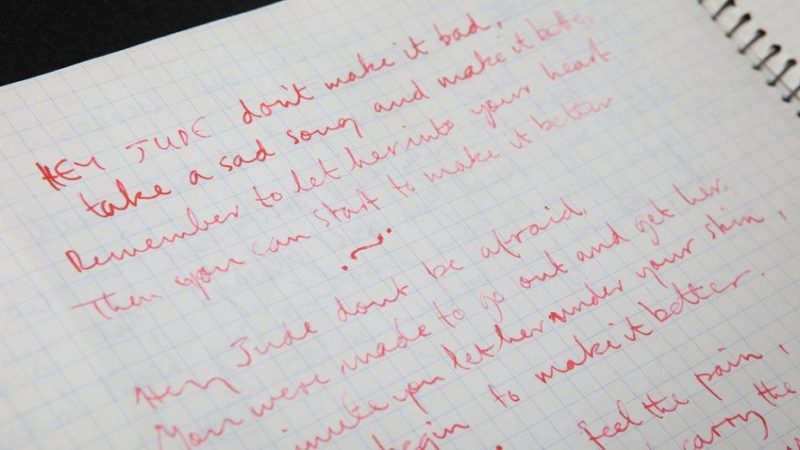 Beatles: letra de 'Hey Jude' escrita à mão será exibida em museu