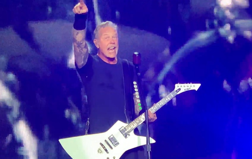 Metallica inicia turnê brasileira com show em Porto Alegre; assista