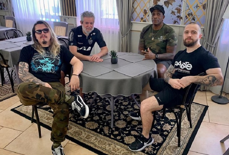Andreas Kisser deixa turnê europeia do Sepultura devido emergência familiar