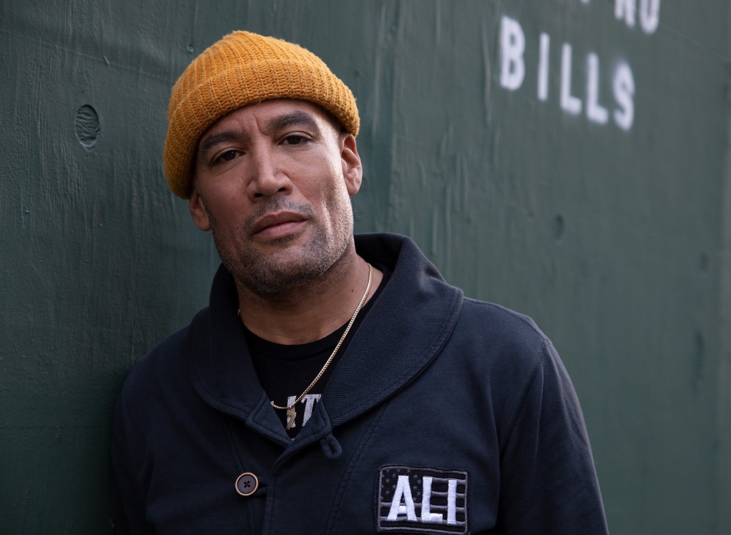 Ben Harper compartilha ‘We Need to Talk About It’; confira lyric video