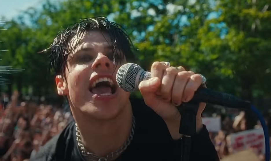 Yungblud divulga clipe do novo single ‘Don’t Feel Like Feeling Sad Today’