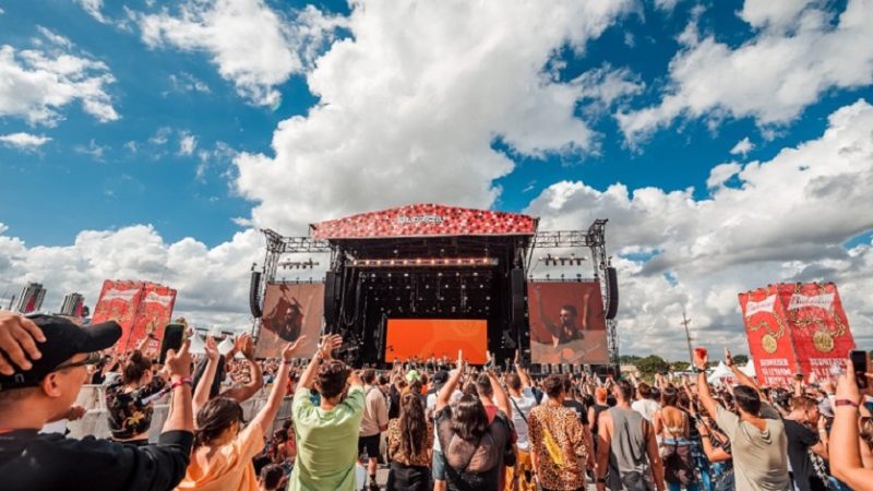 Lollapalooza Brasil 2023 inicia venda de ingressos para o público em geral