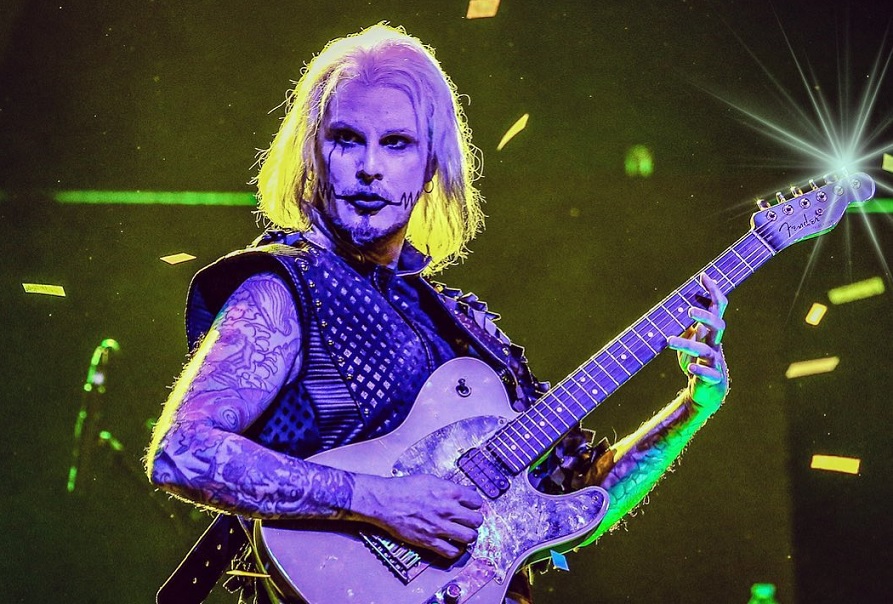 John 5 posta vídeo tocando ‘Louder Than Hell’, do Mötley Crüe