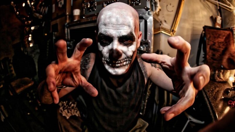 Michale Graves volta ao Brasil para celebrar sua fase no Misfits