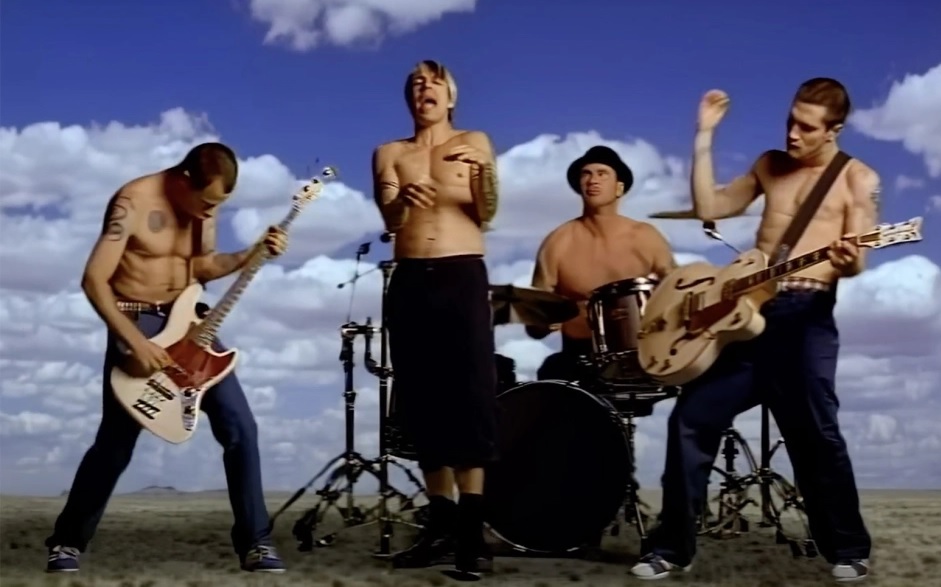 ‘Californication’, do Red Hot Chili Peppers, atinge 1 bilhão de visualizações no YouTube