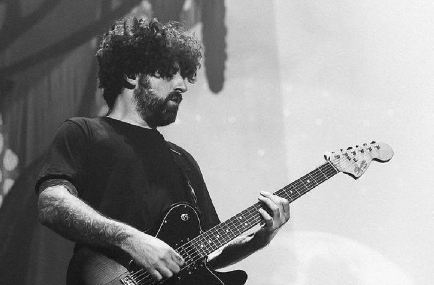 Fall Out Boy anuncia afastamento de guitarrista para cuidar da saúde mental