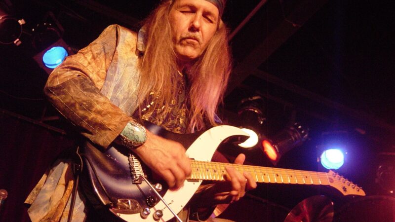 Uli Jon Roth (Scorpions) confirma lançamento de livro