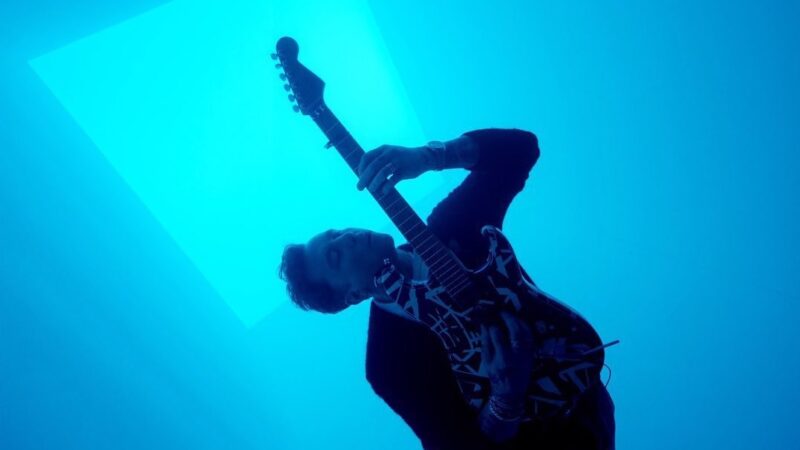 McFly lança novo single ‘Where Did All the Guitars Go?’; confira clipe