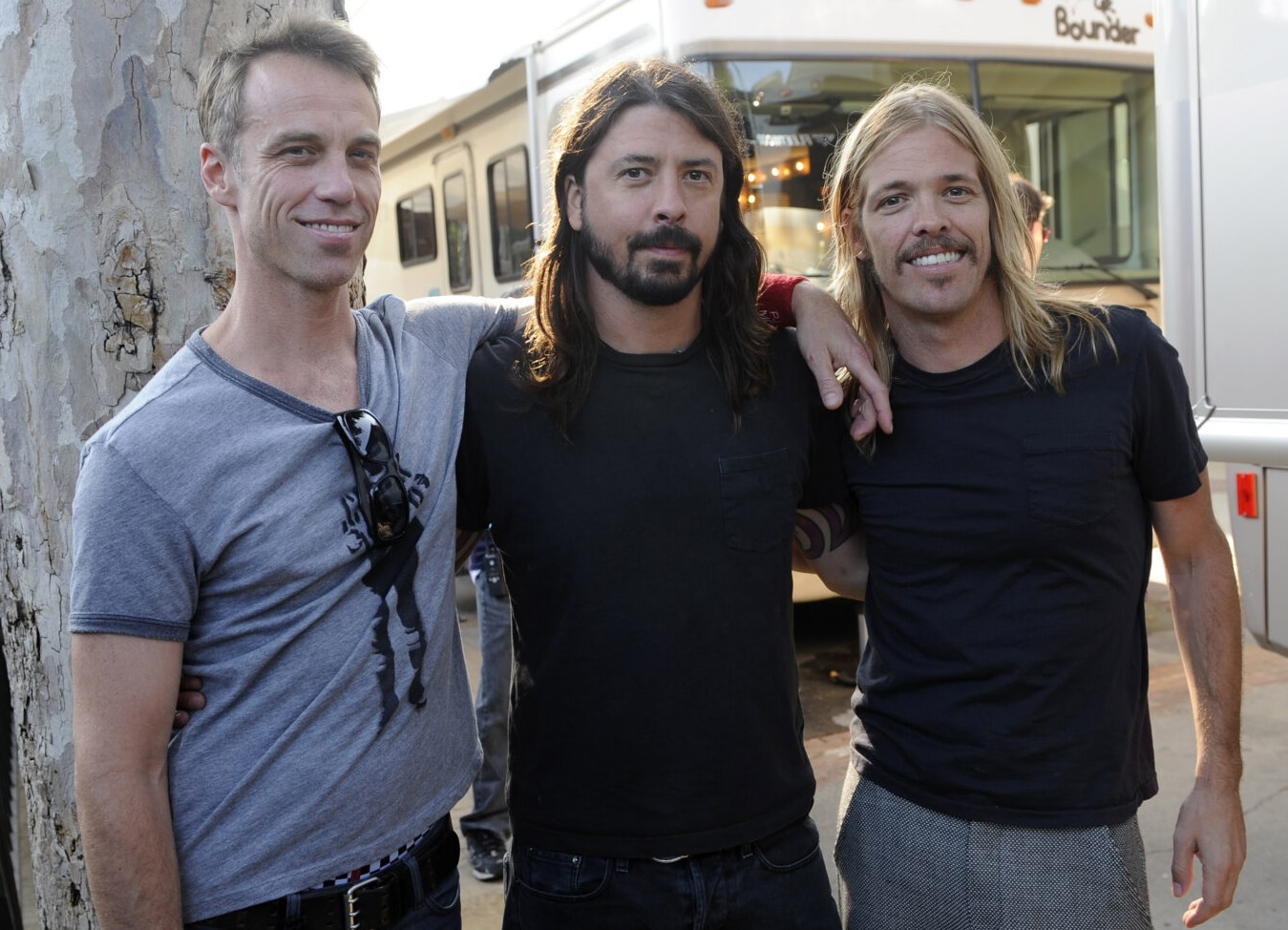 Matt Cameron (Pearl Jam) nega que será novo baterista do Foo Fighters