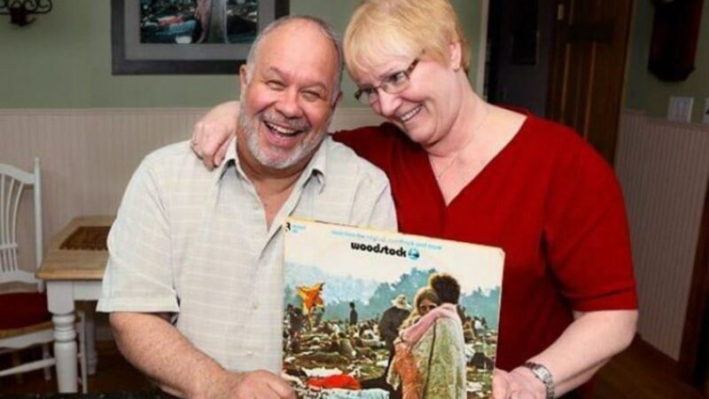 Morre Bobbi Kelly Ercoline, da capa do álbum 'Woodstock'