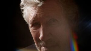 Roger Waters lança 'The Dark Side of the Moon Redux'